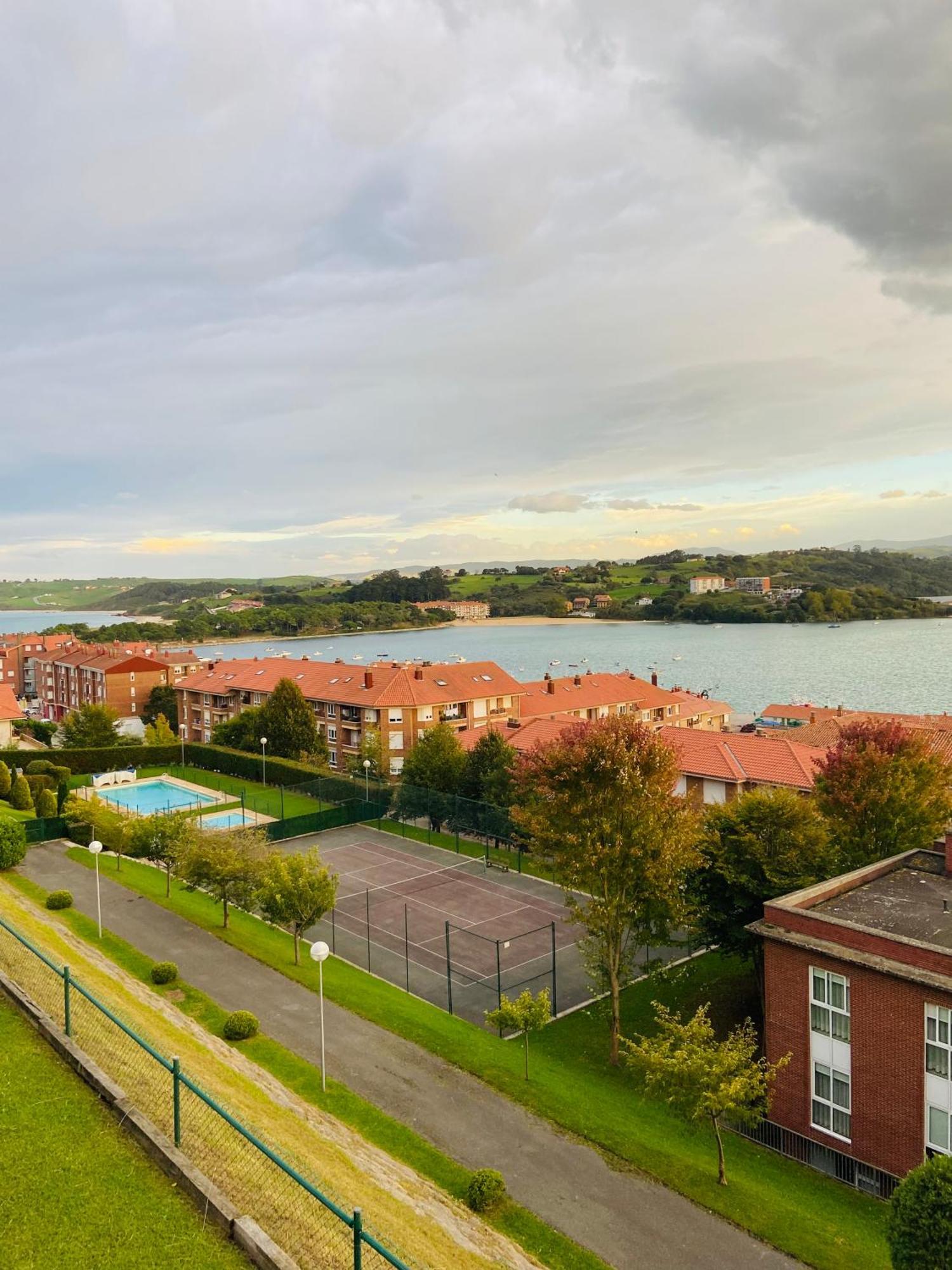 Apartamento El Pilar Con Vistas A La Bahia Y A Los Picos San Vicente De La Barquera Exterior photo